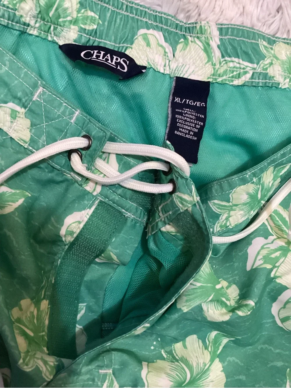 Chaps Men’s XL Green & White Hibiscus Floral Swim Trunks Board Shorts